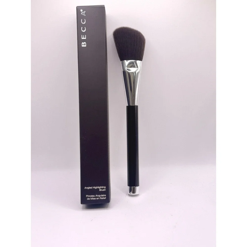 BECCA Cosmetics Angled Highlighting Brush NIB